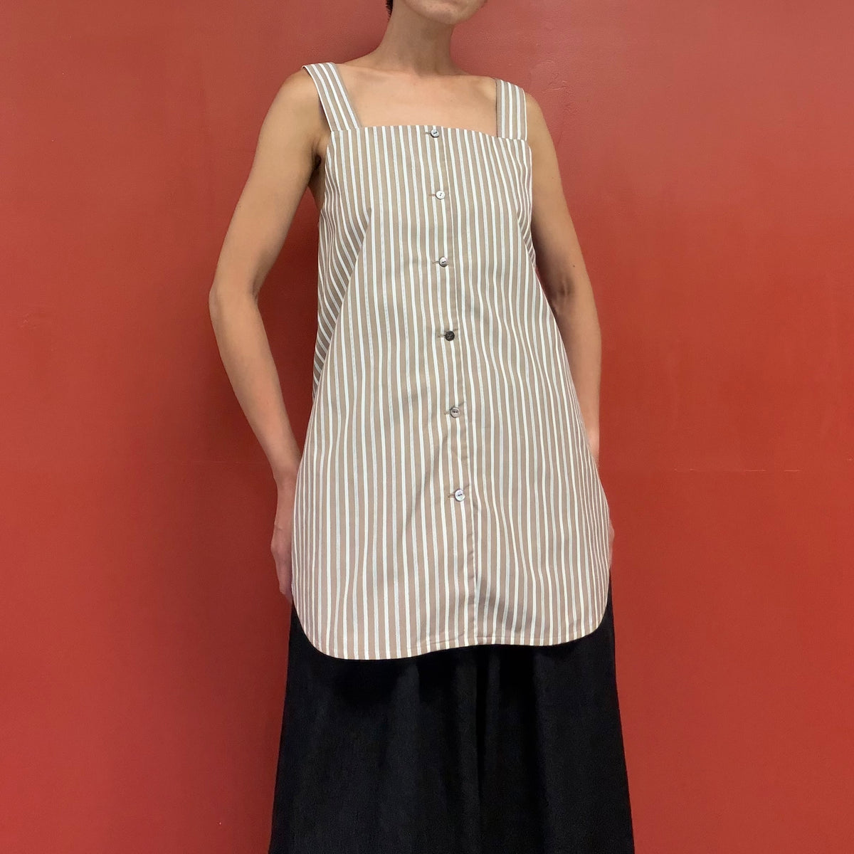 Cross back no sleeves shirt