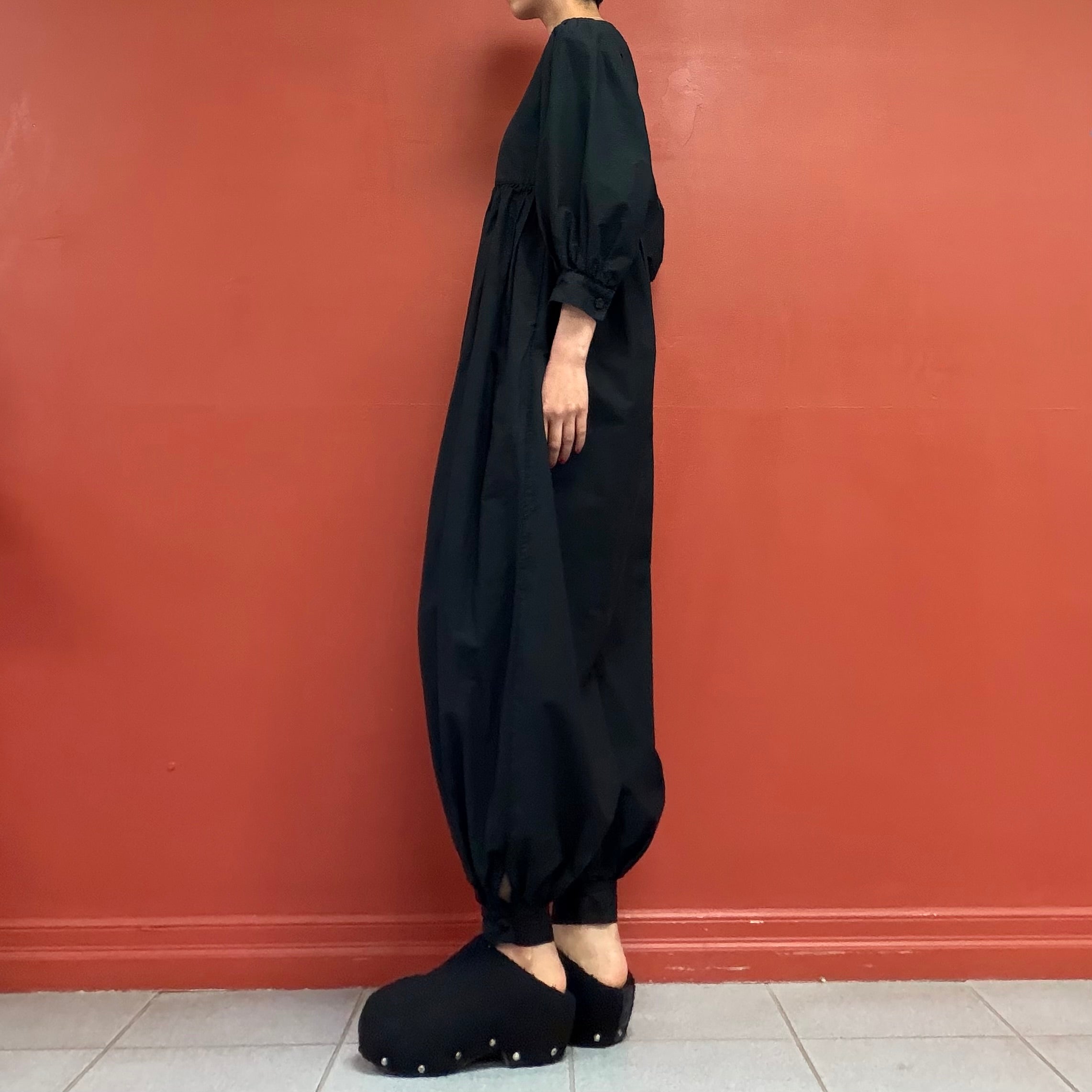 Jumpsuit with puffy sleeves