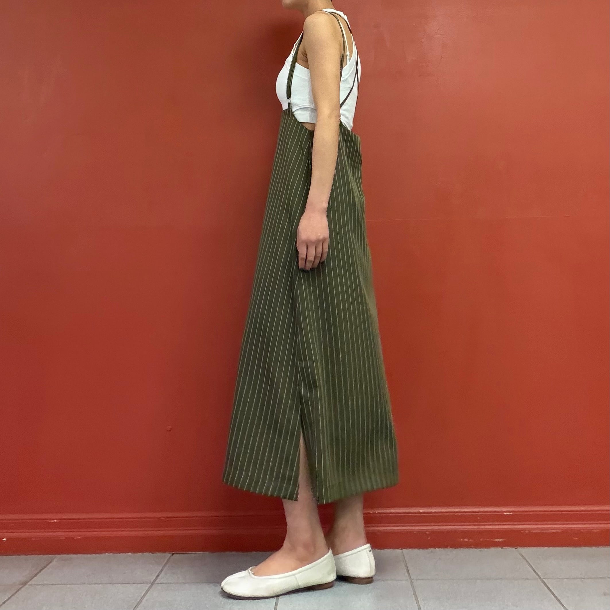 High waisted skirt with straps