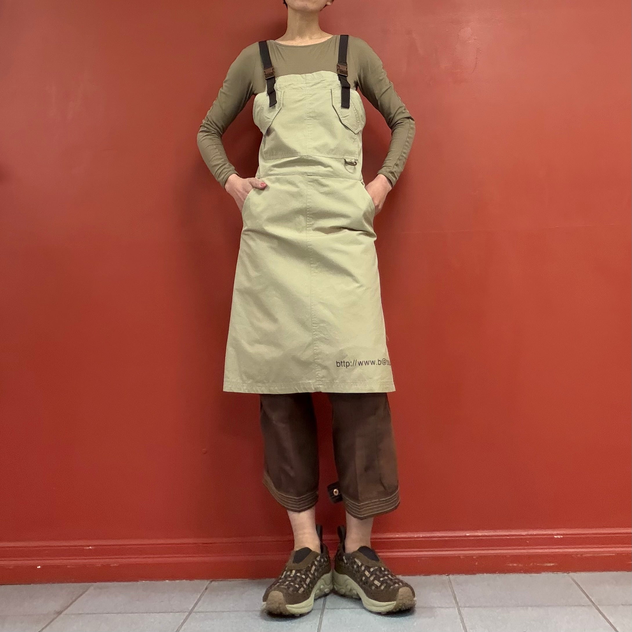 BA-TSU CLUB Cross-Back Utility Apron Skirt