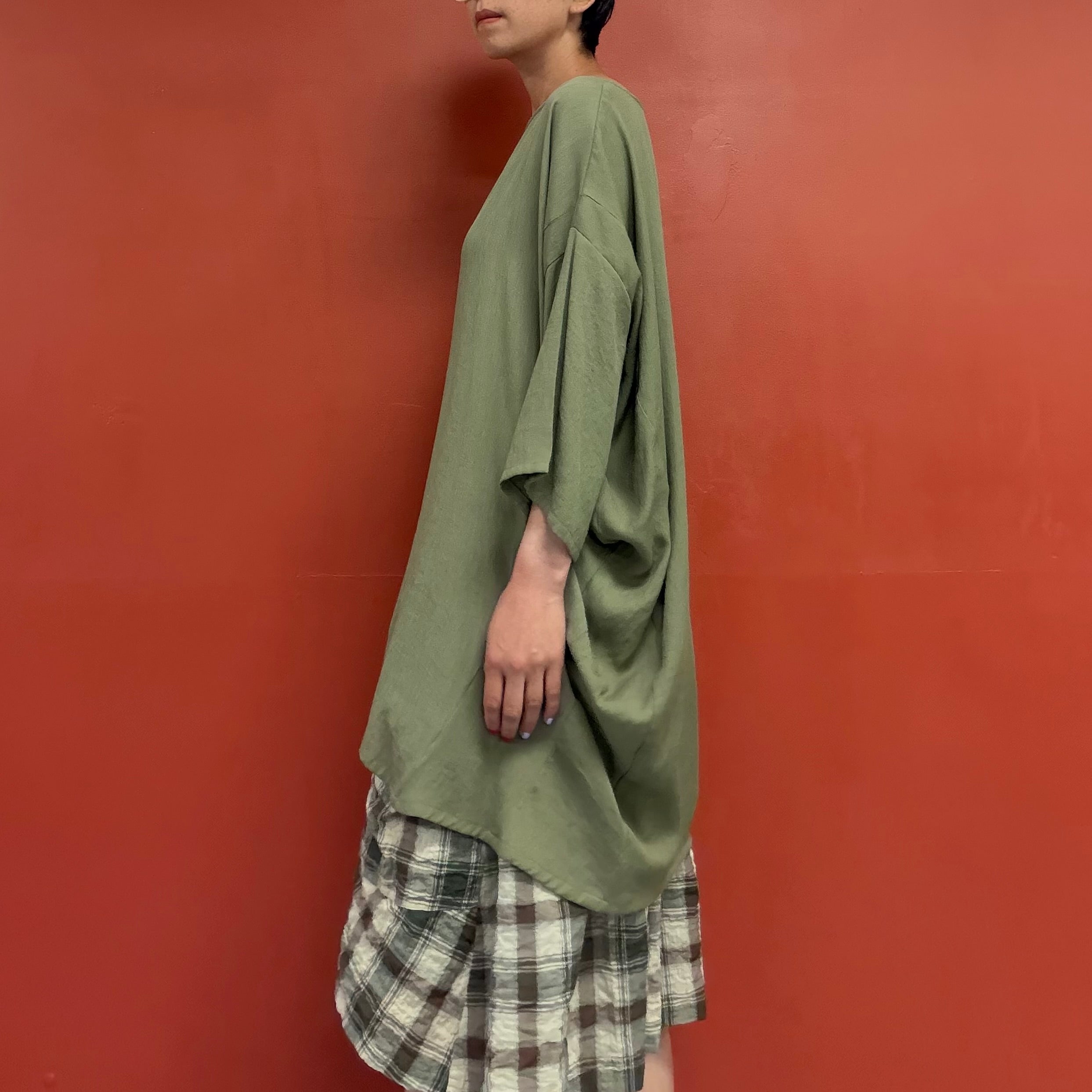 Dolman sleeves shirt
