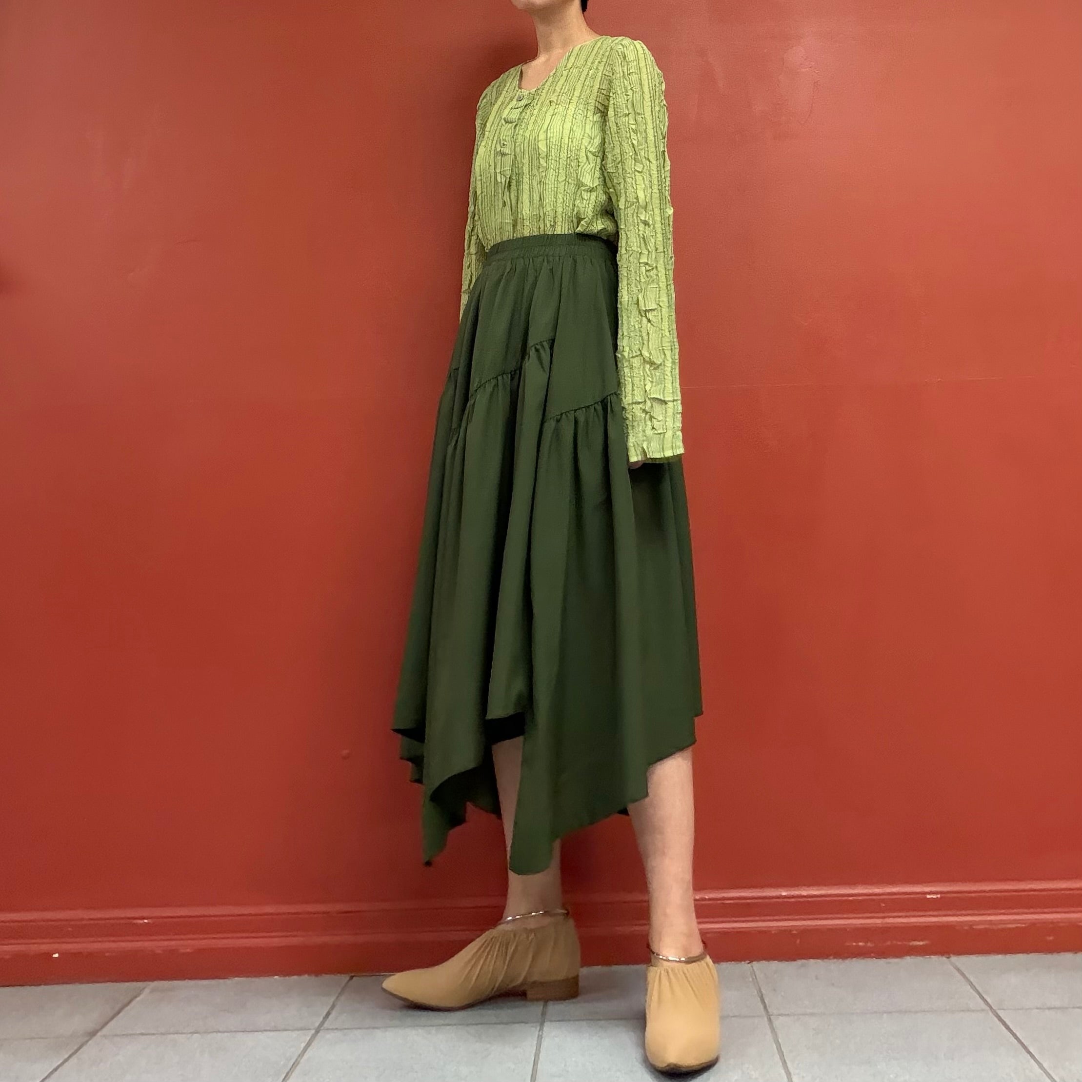 Asymmetrical hem skirt