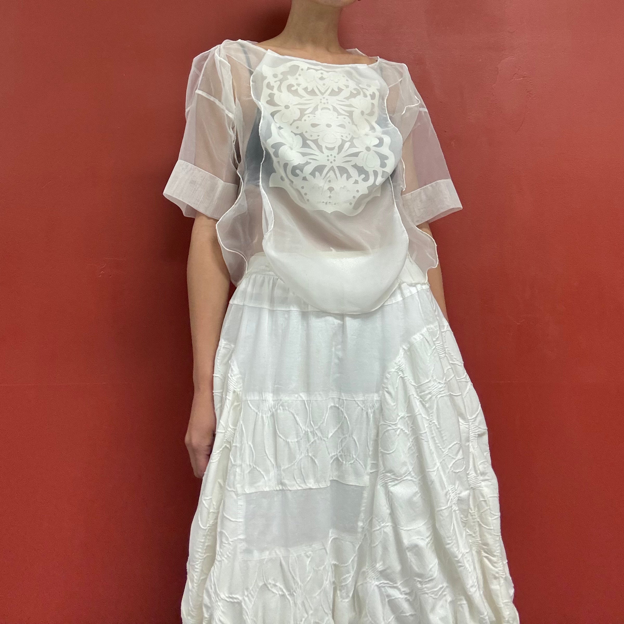 medetasy moeishida sheer top